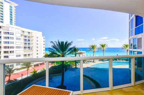 707-17201 Collins Ave, Sunny Isles Beach, FL, 33160-3475 | Card Image