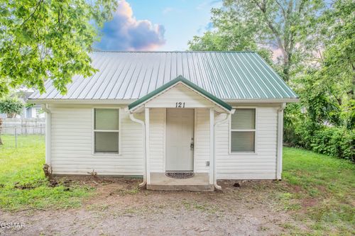 121 N Parkway, Sevierville, TN, 37876 | Card Image
