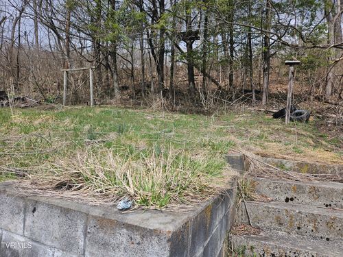 114 Meredith St, Bluefield, VA, 24605-1512 | Card Image