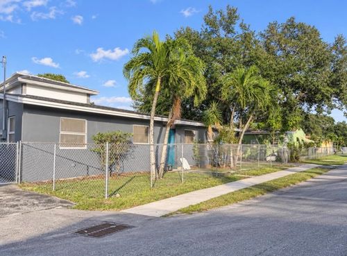1-2-800 Nw 16th Avenue, Fort Lauderdale, FL, 33311 | Card Image