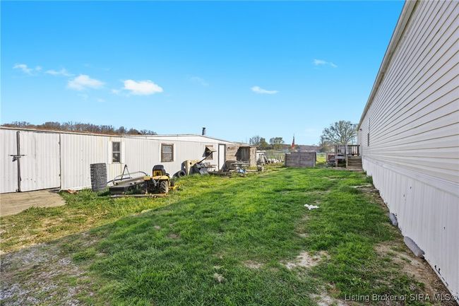 9409 S Horners Chapel Rd, Home with 3 bedrooms, 2 bathrooms and null parking in Pekin IN | Image 19