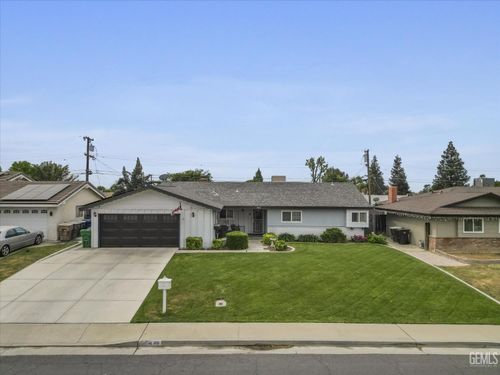 305 Borman Ave, Bakersfield, CA, 93308-1305 | Card Image