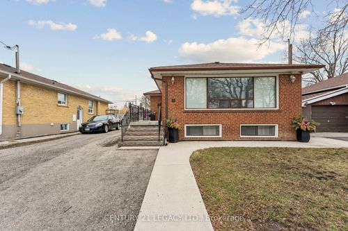 34 Cumberland Drive, Brampton, ON, L6V1W6 | Card Image