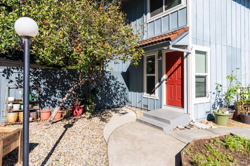 790 Hudis St, Rohnert Park, CA, 94928-1301 | Card Image