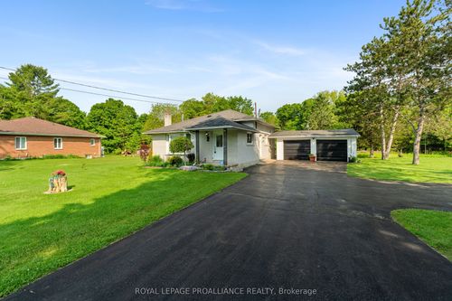 109 Old Madoc Rd, Foxboro, ON, K0K2B0 | Card Image