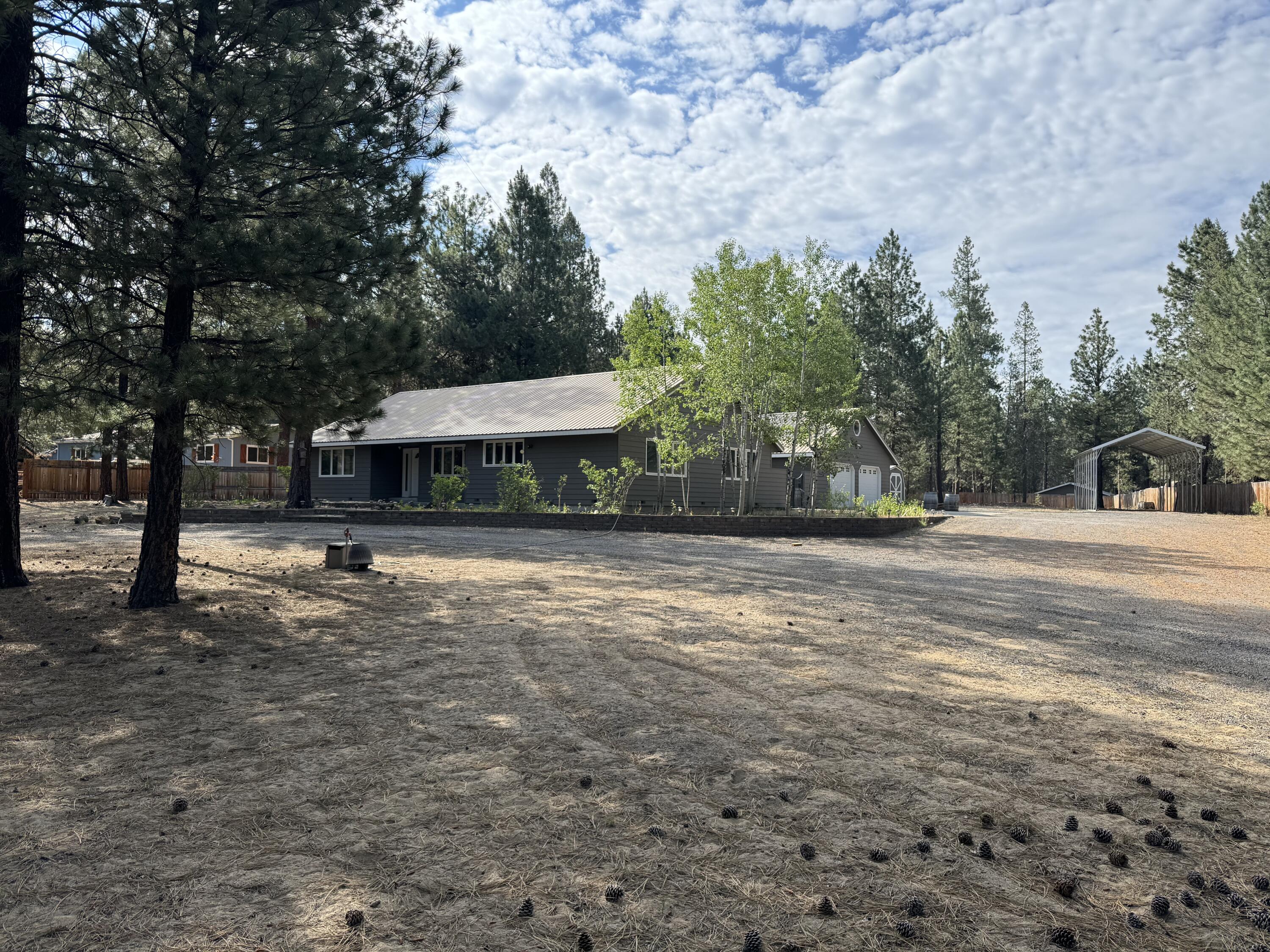 Penny Ct, LA Pine, OR 97739