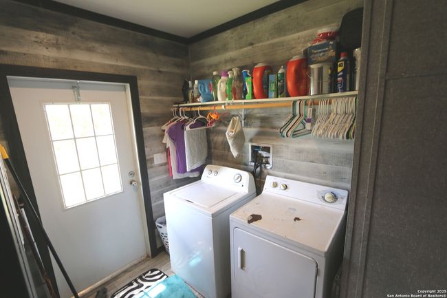 7510 Pittman Rd, House other with 3 bedrooms, 2 bathrooms and null parking in Adkins TX | Image 17