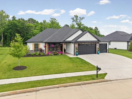 6405 Gateway Arch Way, ASHLAND, MO, 65010-5556 | Card Image