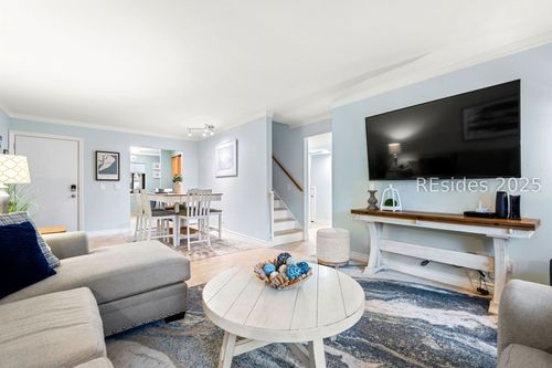 110-25 Deallyon Ave, Hilton Head Island, SC, 29928-7053 | Card Image