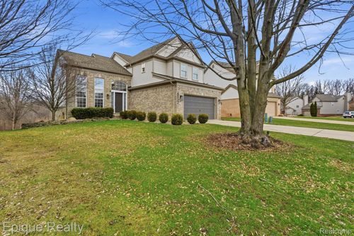 4312 Clear Creek Ct, Oakland Twp, MI, 48306-4737 | Card Image
