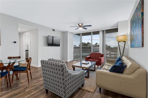 702-3338 Peachtree Rd Ne, Atlanta, GA, 30326-1463 | Card Image