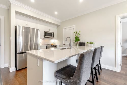 202-19 Hampton Lane, Lakefield, ON, K0L2H0 | Card Image