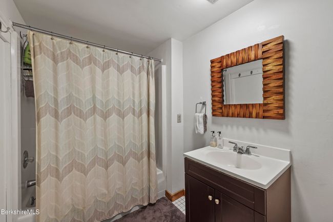 205 - 203205 Main St, Home with 5 bedrooms, 3 bathrooms and 3 parking in Hancock MA | Image 42