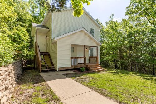 1502 E 5th St, Fayetteville, AR, 72701-4501 | Card Image