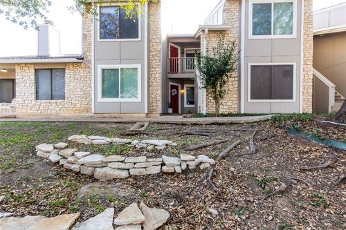 136-1740 Timber Ridge Rd, Austin, TX, 78741-5573 | Card Image