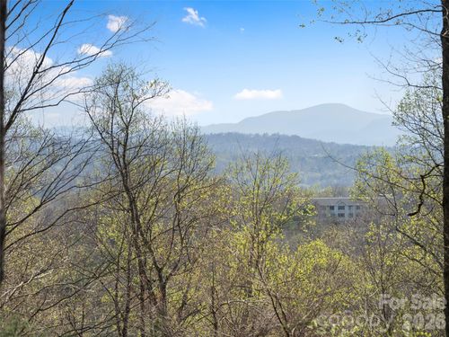 83-44 Ridge Pine Trl, Arden, NC, 28704-4608 | Card Image