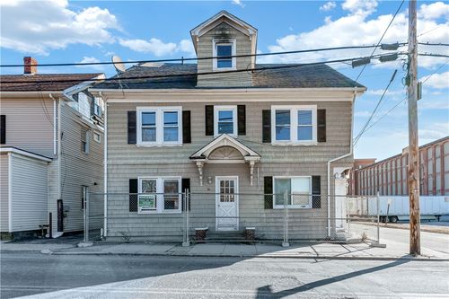 36 Fairmount St, Woonsocket, RI, 02895-2978 | Card Image