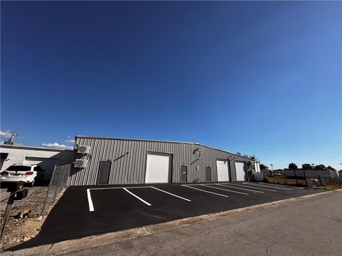 e-1105 Se 12th Ave, CAPE CORAL, FL, 33990-3045 | Card Image