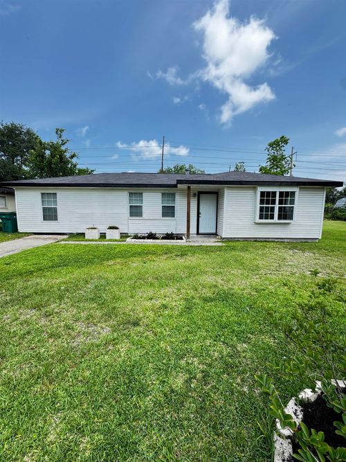 3750 Ridgemont, Orange, TX, 77630 | Card Image