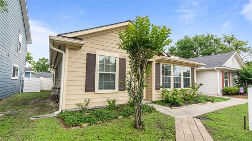 9906 Farrell Dr, Houston, TX, 77070-4513 | Card Image