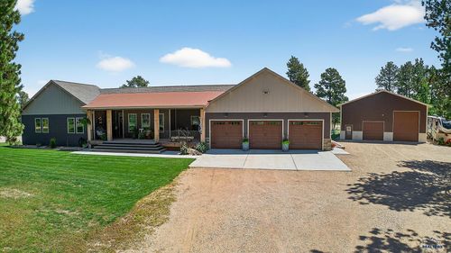 13504 Frontier Loop, Piedmont, SD, 57769-7600 | Card Image