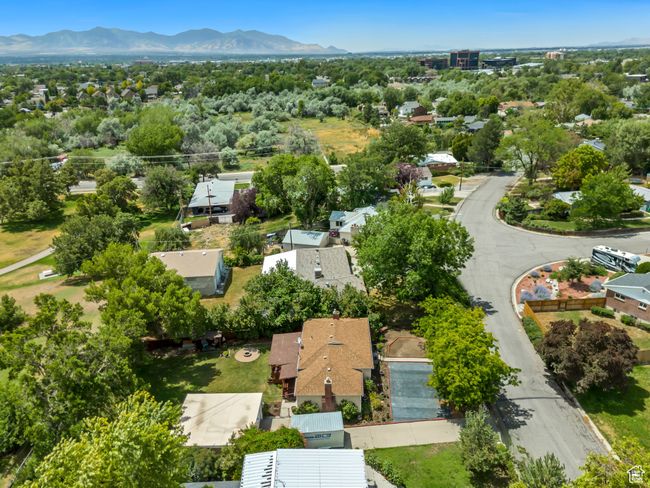 Aerial perspective of suburban area with a mountainous background | Image 39