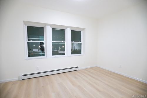 2fl-99-11 39th Ave, Corona, NY, 11368-4802 | Card Image