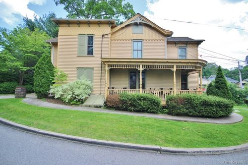 241 E Main St, Mount Kisco, NY, 10549-3001 | Card Image