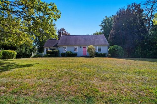 10 Primrose Ln, Wilbraham, MA, 01095-1302 | Card Image