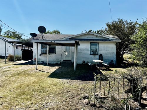 413 E Locust St, Whitewright, TX, 75491-2334 | Card Image