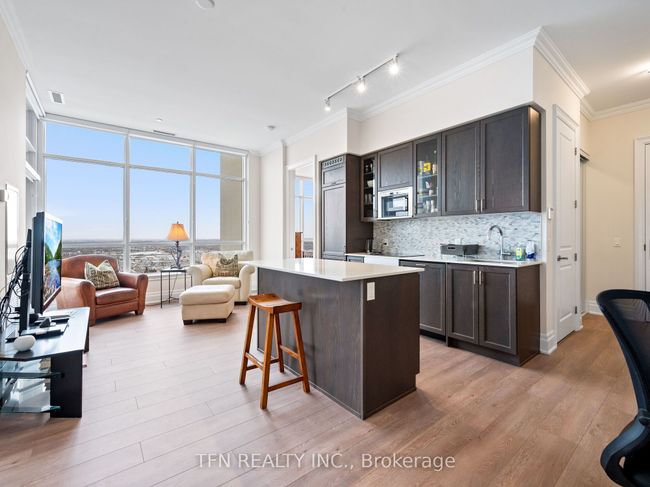 PH08 - 9075 Jane St, Condo with 2 bedrooms, 2 bathrooms and 1 parking in Concord ON | Image 8