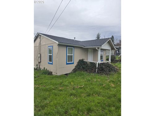 31 Se Darrell Ave, Winston, OR, 97496 | Card Image