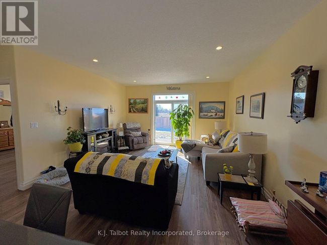 UNIT-18 - 18 The Way, Townhouse with 2 bedrooms, 3 bathrooms and 2 parking in Goderich ON | Image 15