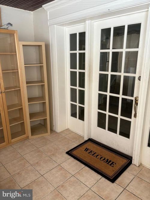 211 Wright Ave, DARBY, PA, 19023-2328 | Card Image