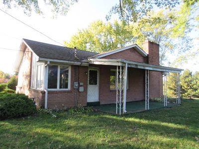 1965 Conway Wallrose Road, House other with 3 bedrooms, 2 bathrooms and 2 parking in Economy PA | Image 2