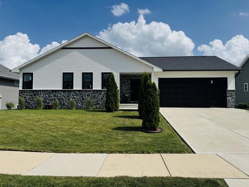 727 Drumlin Drive, Kewaskum, WI, 53040 | Card Image