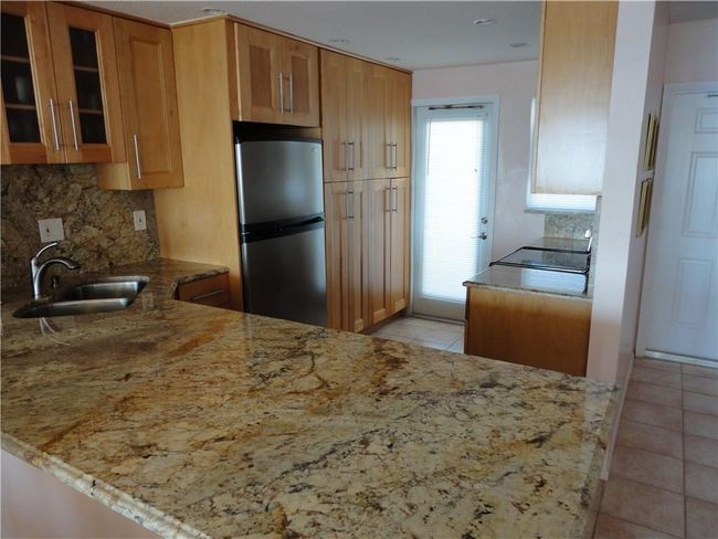 KITCHEN W/SS APPLIANCES | Image 6