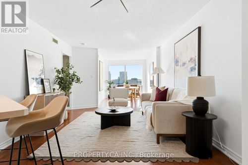 2101-1001 Bay St, Toronto, ON, M5S3A6 | Card Image