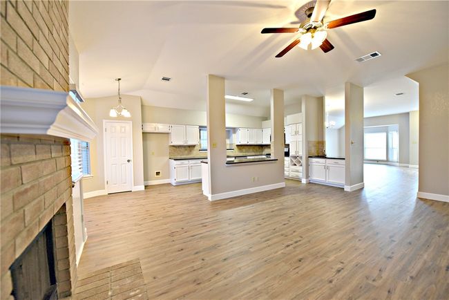 8501 Priest River Dr, House other with 4 bedrooms, 3 bathrooms and 4 parking in Round Rock TX | Image 7