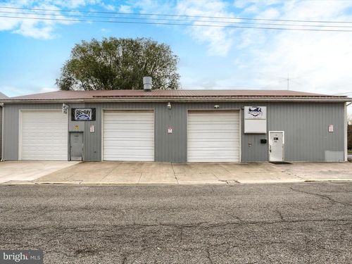 164 W 4th St, Lewistown, PA, 17044-2007 | Card Image