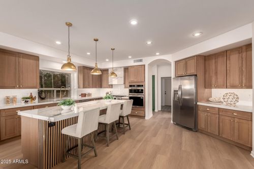 29517 N 21st Ave, Phoenix, AZ, 85085-2728 | Card Image