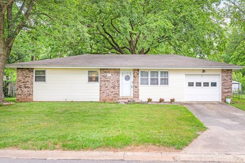 220 S Dennis Ave, Republic, MO, 65738-2095 | Card Image