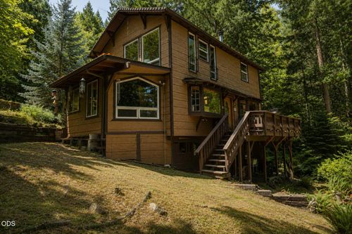 3727 Coyote Creek Rd, Wolf Creek, OR, 97497-9532 | Card Image
