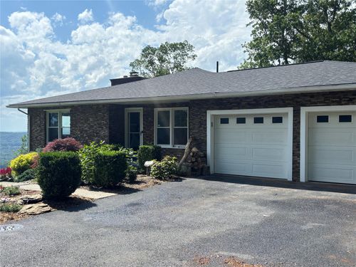 39 Mennella Rd, Poughquag, NY, 12570-5020 | Card Image