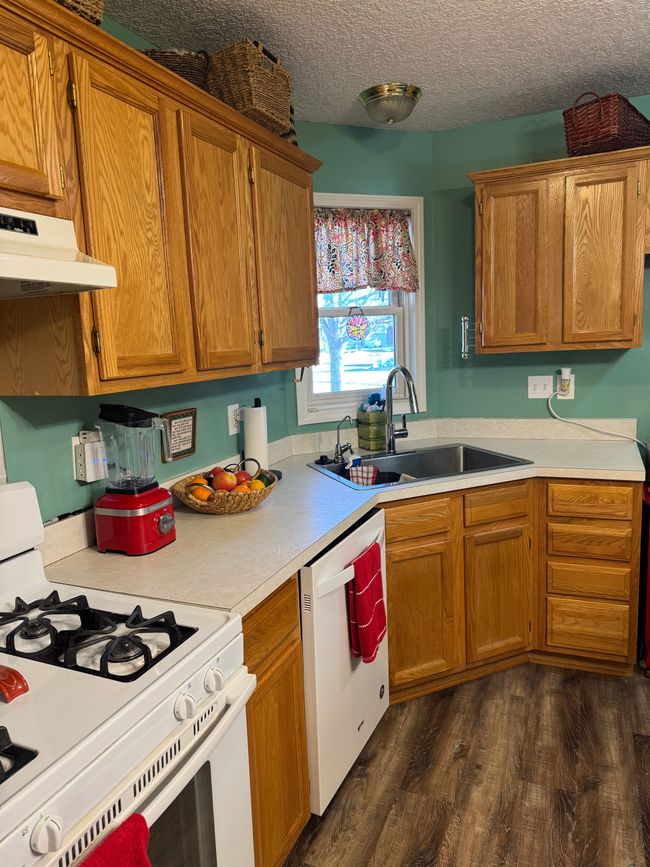 4469 Lois Ln, Condo with 2 bedrooms, 1 bathrooms and null parking in Genesee MI | Image 6