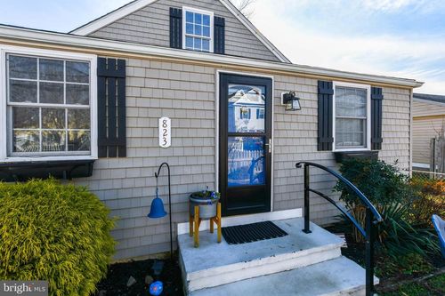 823 Selby Blvd, EDGEWATER, MD, 21037-3902 | Card Image