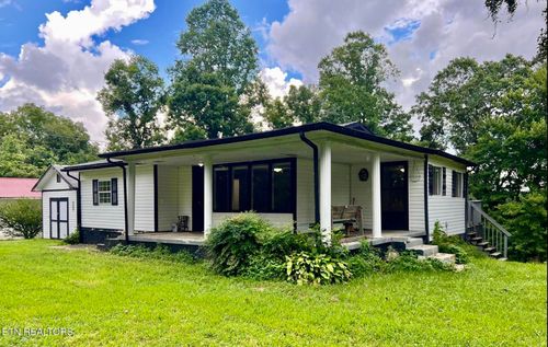 825 River Rd, Jacksboro, TN, 37757-3318 | Card Image