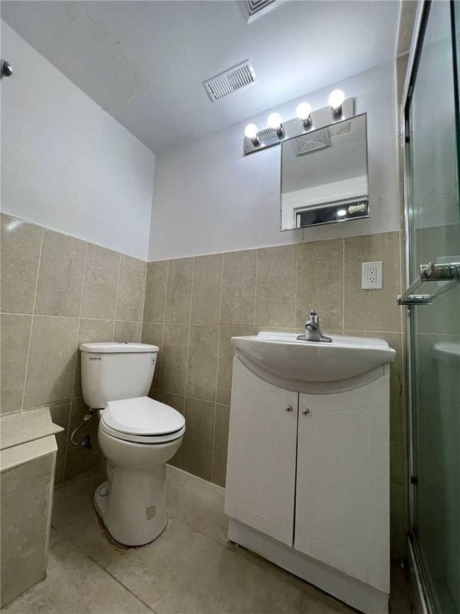 404 Hansen Rd N, House attached with 4 bedrooms, 4 bathrooms and 4 parking in Brampton ON | Image 38
