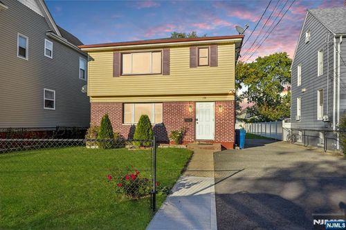 174 Clay St, Hackensack, NJ, 07601-3402 | Card Image