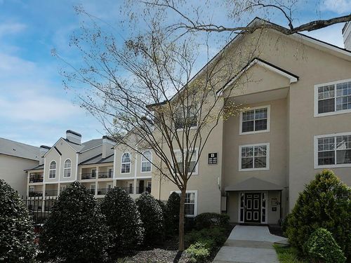 352-3655 Habersham Rd Ne, Atlanta, GA, 30305-1133 | Card Image